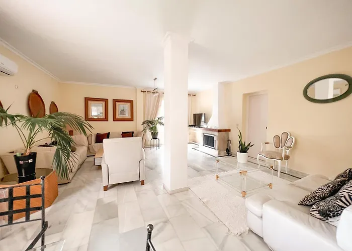 Beautiful Close To Puerto Banús By * Marbella